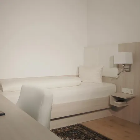 酒店 Airport Zeltinger Hof