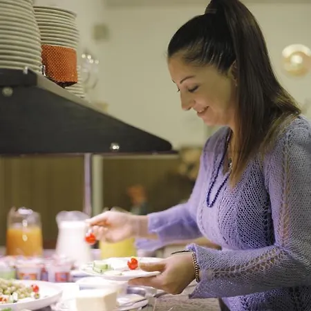 Airport Zeltinger Hof 酒店 凯尔斯特巴赫