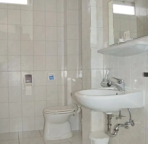 Airport Zeltinger Hof Kelsterbach