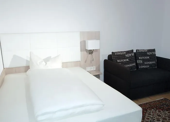 Airport Zeltinger Hof Kelsterbach